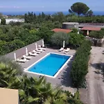 Le Palme Tra Taormina E Catania Linera