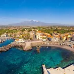 Casa vacanze Le Palme Tra Taormina E Catania Linera