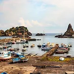 Casa vacanze Le Palme Tra Taormina E Catania