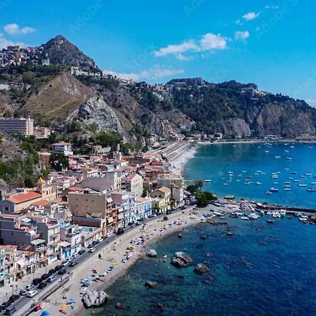 Le Palme Tra Taormina E Catania