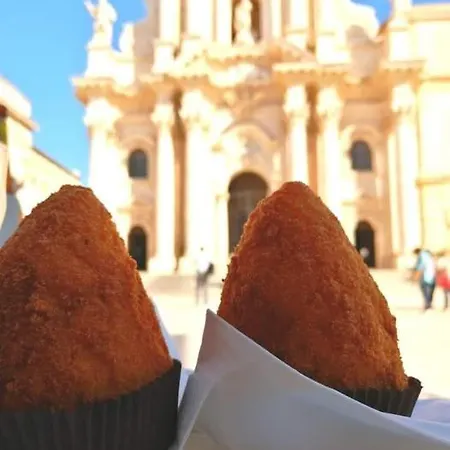Le Palme Tra Taormina E Catania 別荘 *