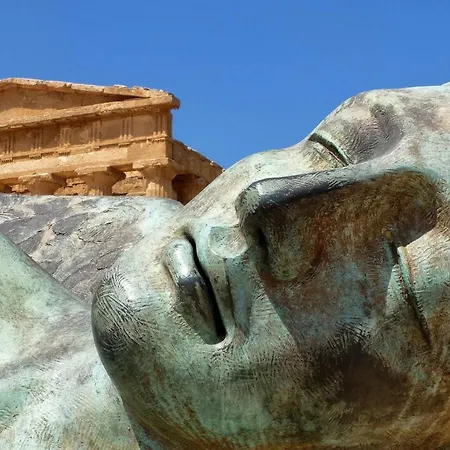 Le Palme Tra Taormina E Catania 別荘