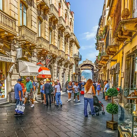 Le Palme Tra Taormina E Catania 別荘 *